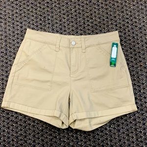 Tan cuffed shorts w/ pockets